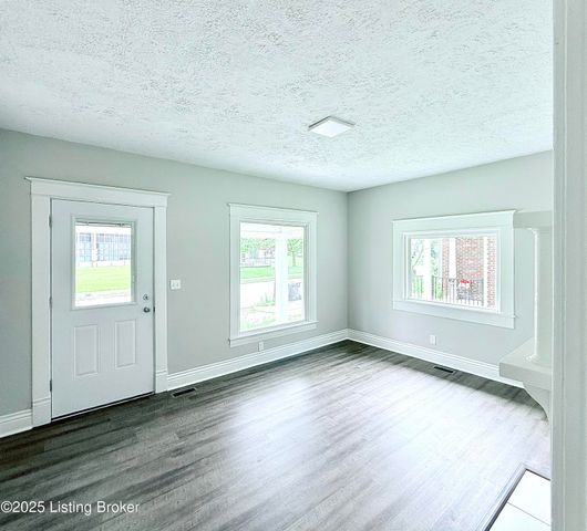 713 E Hill St, Louisville, KY 40217