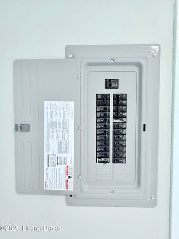 713 E Hill St, Louisville, KY 40217