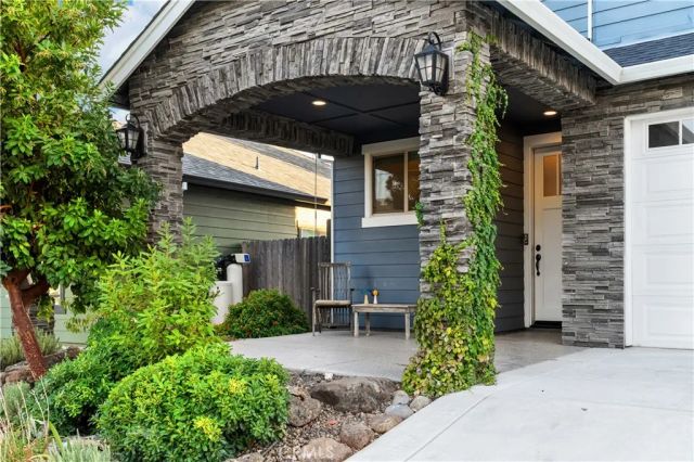 1110 Shumard Oak Way, Chico, CA 95928