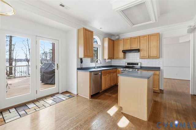 14403 Shelter Cove Rd, Midlothian, VA 23112