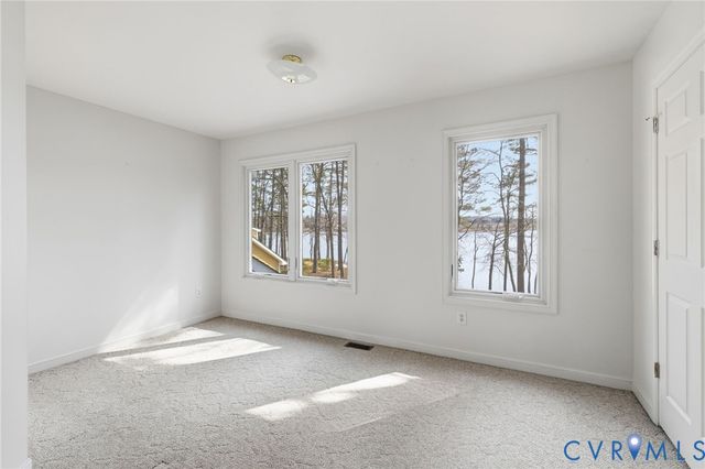 14403 Shelter Cove Rd, Midlothian, VA 23112