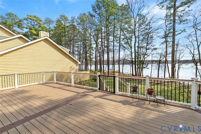 14403 Shelter Cove Rd, Midlothian, VA 23112
