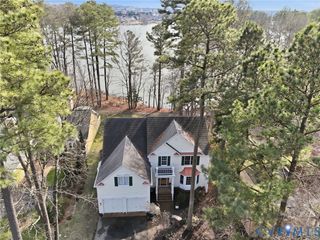 14403 Shelter Cove Rd, Midlothian, VA 23112