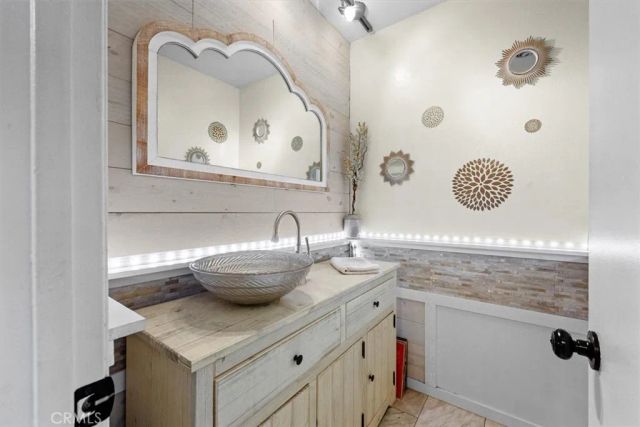 1445 Del Norte Drive, Corona, CA 92879