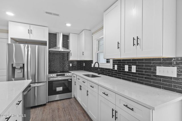 9329 Central Boulevard SE, Winnabow, NC 28479