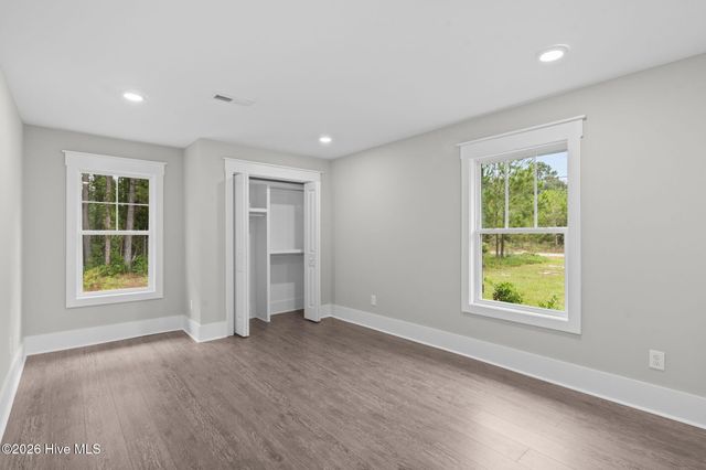 9329 Central Boulevard SE, Winnabow, NC 28479