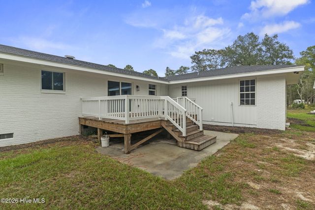 9329 Central Boulevard SE, Winnabow, NC 28479