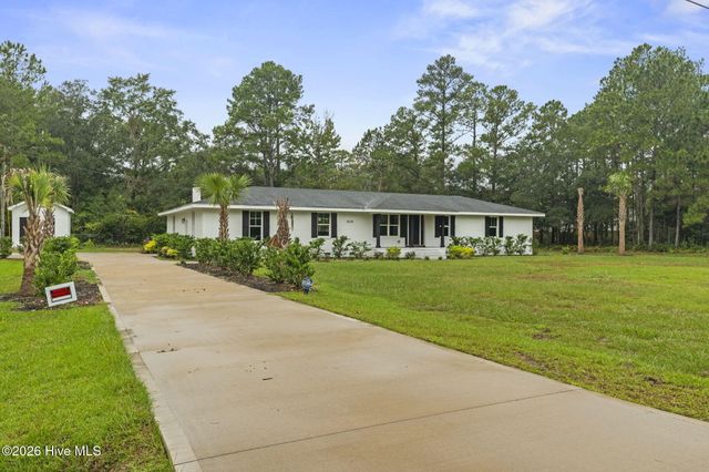 9329 Central Boulevard SE, Winnabow, NC 28479