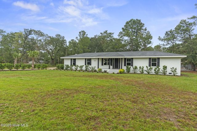 9329 Central Boulevard SE, Winnabow, NC 28479