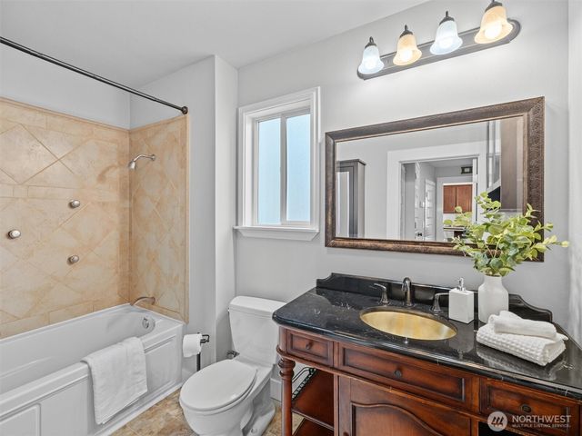 624 NE 2nd Avenue, Camas, WA 98600