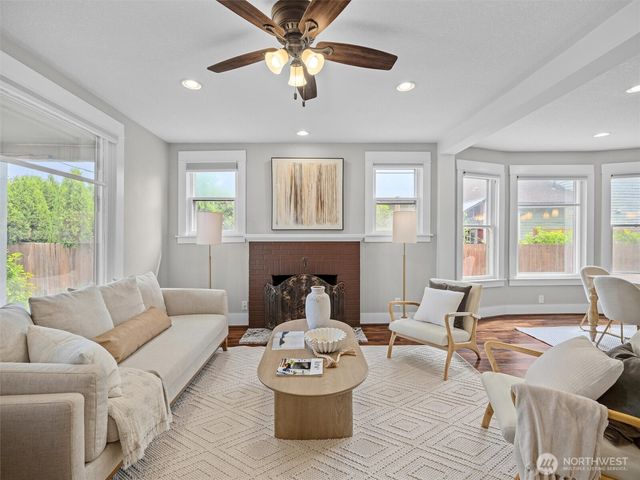 624 NE 2nd Avenue, Camas, WA 98600