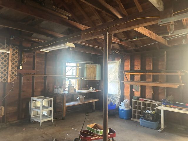 10 Cottage St, Belchertown, MA 01007