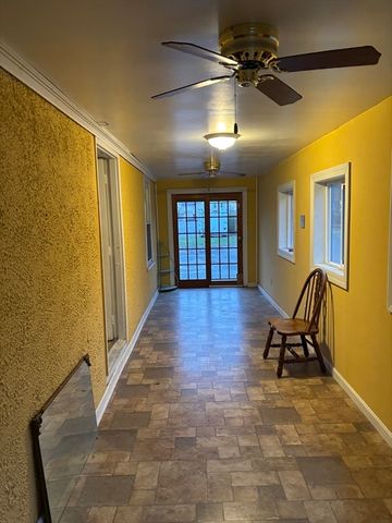 10 Cottage St, Belchertown, MA 01007