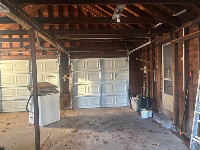 10 Cottage St, Belchertown, MA 01007