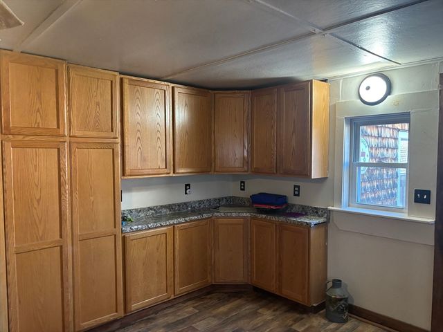 10 Cottage St, Belchertown, MA 01007