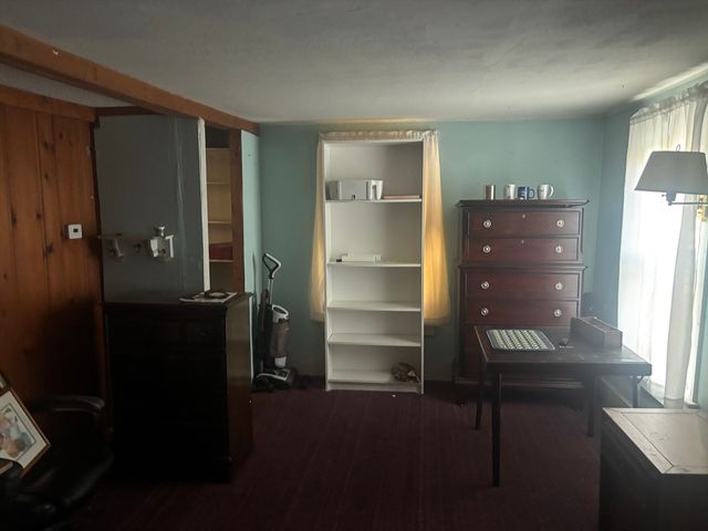 10 Cottage St, Belchertown, MA 01007