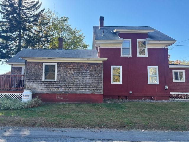 10 Cottage St, Belchertown, MA 01007