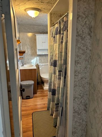 10 Cottage St, Belchertown, MA 01007