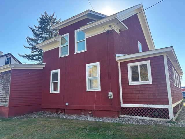 10 Cottage St, Belchertown, MA 01007