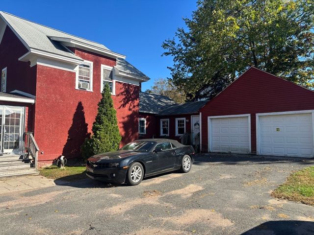 10 Cottage St, Belchertown, MA 01007