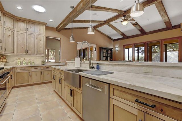 18955 Lake City Rd, Nevada City, CA 95959
