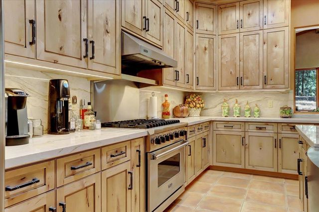 18955 Lake City Rd, Nevada City, CA 95959