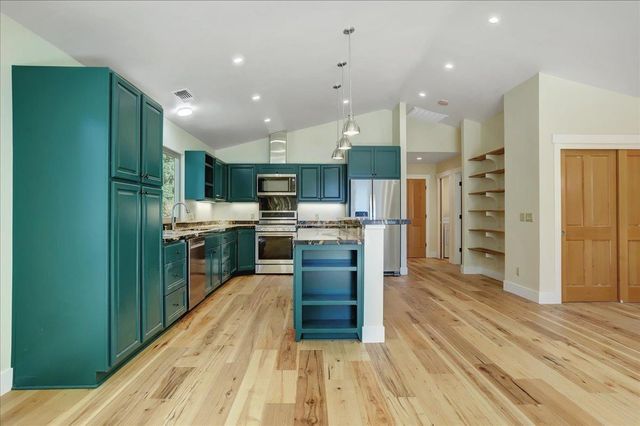 18955 Lake City Rd, Nevada City, CA 95959
