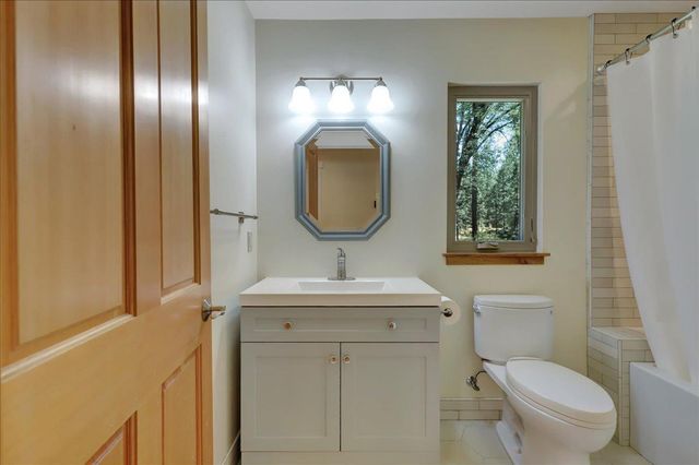 18955 Lake City Rd, Nevada City, CA 95959