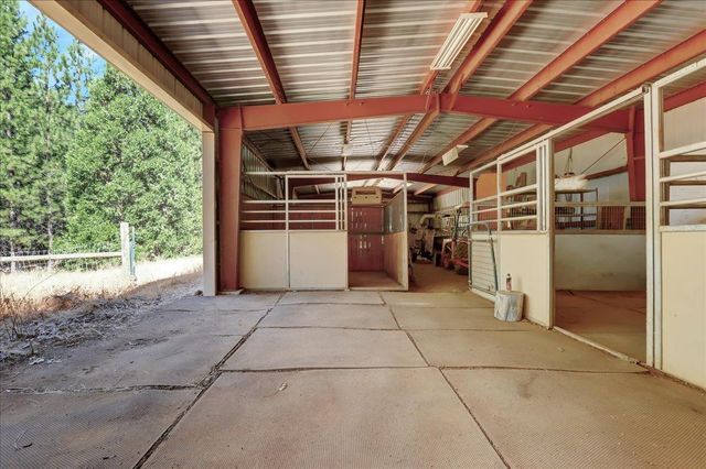 18955 Lake City Rd, Nevada City, CA 95959