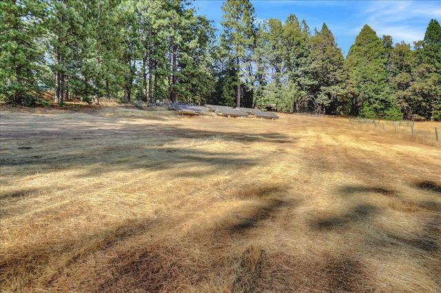 18955 Lake City Rd, Nevada City, CA 95959