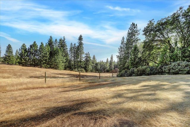 18955 Lake City Rd, Nevada City, CA 95959