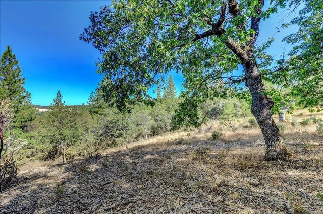 18955 Lake City Rd, Nevada City, CA 95959