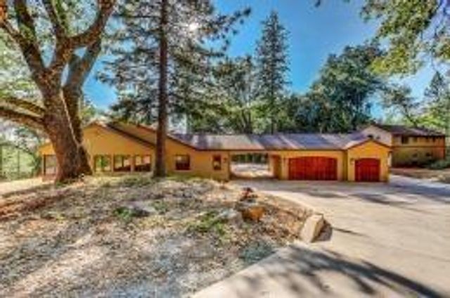 18955 Lake City Rd, Nevada City, CA 95959