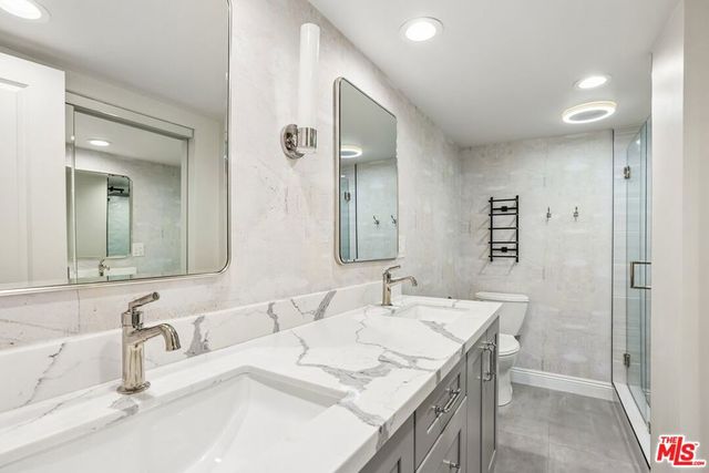 2700 Cahuenga Boulevard E 4313, Los Angeles, CA 90068