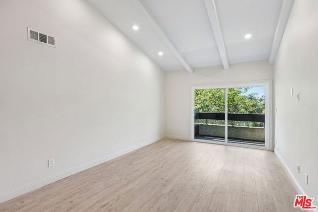 2700 Cahuenga Boulevard E 4313, Los Angeles, CA 90068