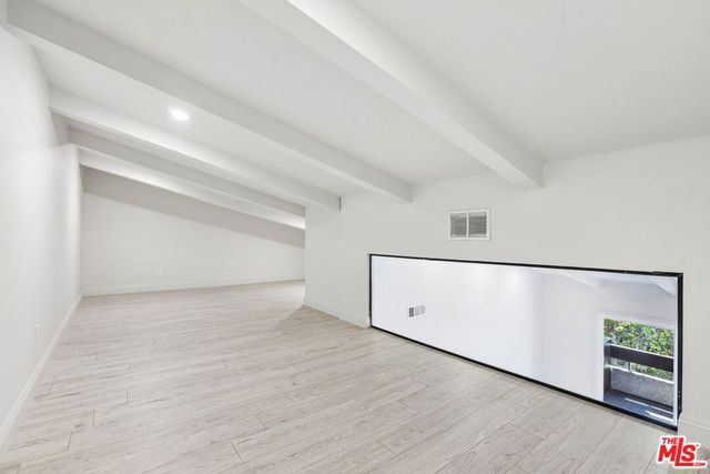 2700 Cahuenga Boulevard E 4313, Los Angeles, CA 90068