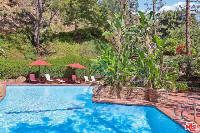 2700 Cahuenga Boulevard E 4313, Los Angeles, CA 90068