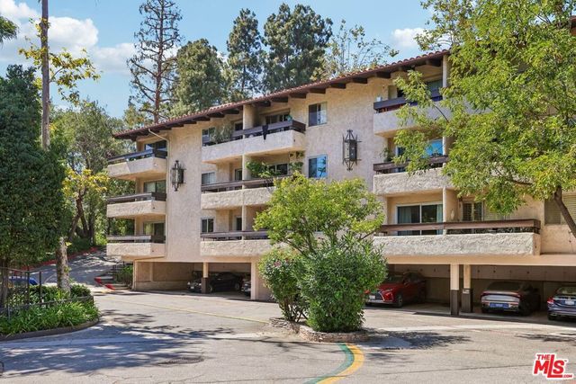 2700 Cahuenga Boulevard E 4313, Los Angeles, CA 90068