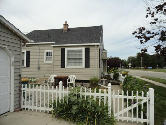 398 E 11TH STREET, Fond Du Lac, WI 54935