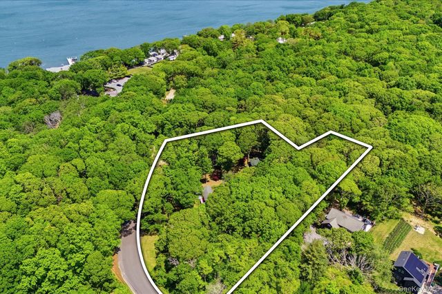 2 Prospect Avenue, Shelter Island, NY 11964