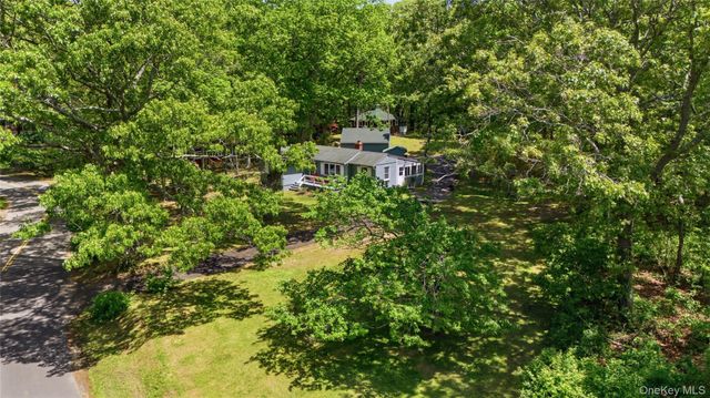 2 Prospect Avenue, Shelter Island, NY 11964