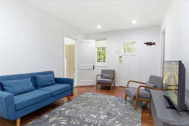 2 Prospect Avenue, Shelter Island, NY 11964