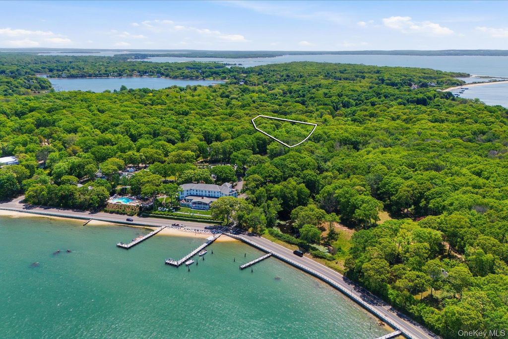 2 Prospect Avenue, Shelter Island, NY 11964