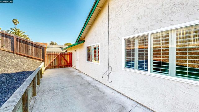 3743 Painted Pony Rd, Richmond, CA 94803