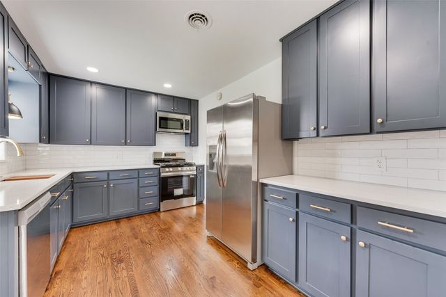 2523 San Medina Avenue, Dallas, TX 75228