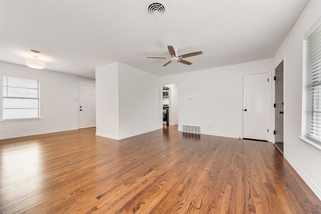 2523 San Medina Avenue, Dallas, TX 75228