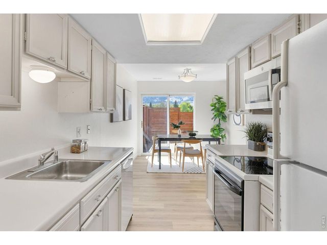 2666 Sherwood Cir, Boulder, CO 80304