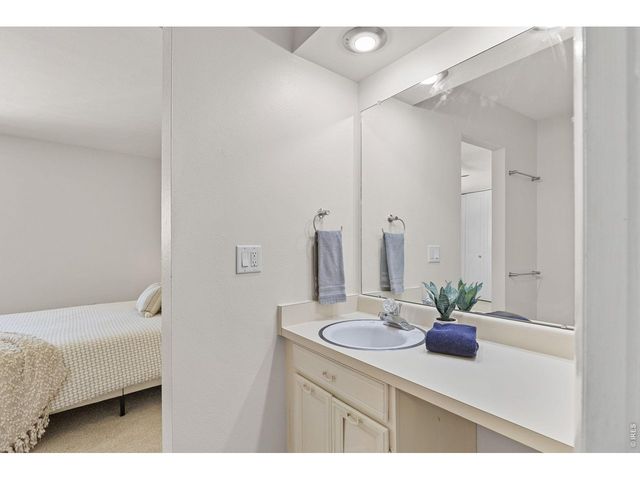 2666 Sherwood Cir, Boulder, CO 80304
