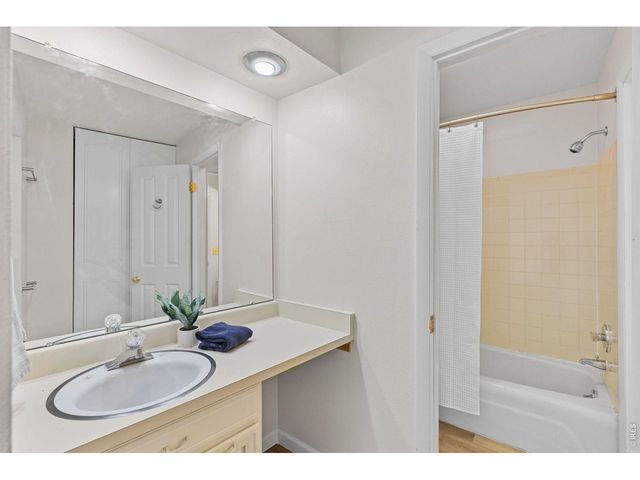 2666 Sherwood Cir, Boulder, CO 80304