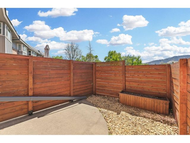 2666 Sherwood Cir, Boulder, CO 80304